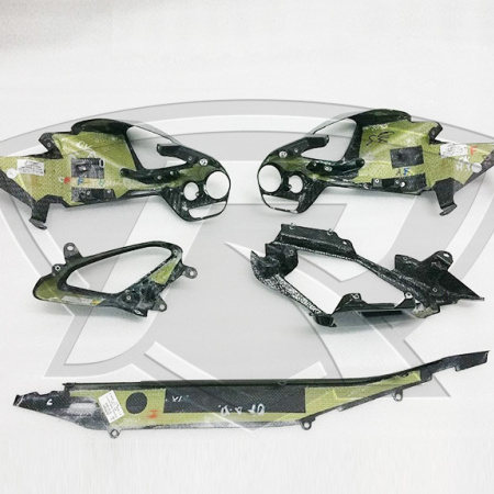 488-Carbon-Fiber-Dashboard-7