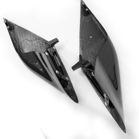 F8-carbon-fiber-side-air-intake-1