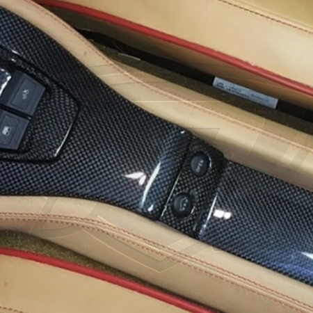 Glove-Box-and-Lift-Button-3